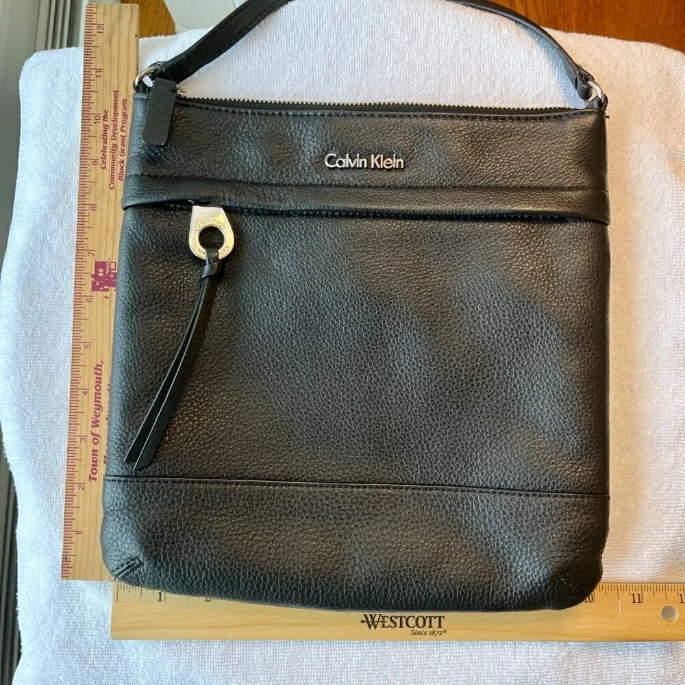Calvin Klein pre owned